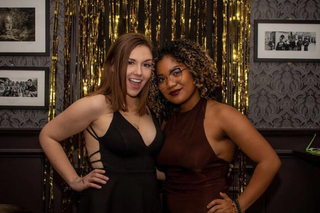 2 friends posing for the photo